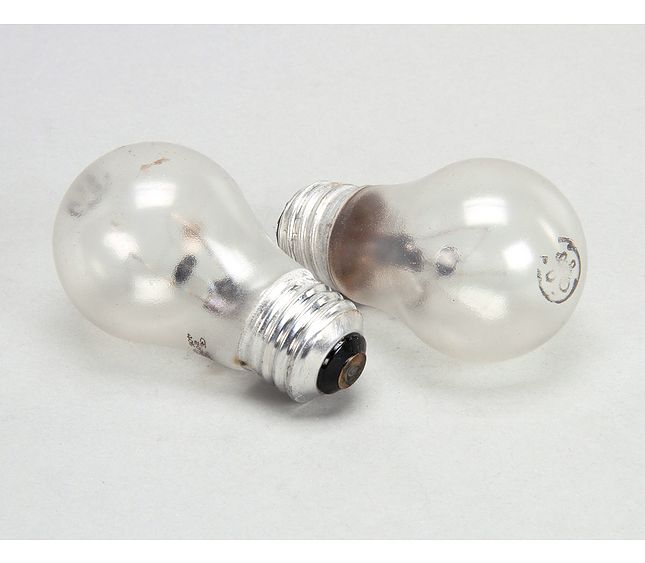 Lamp 120V 40W 2 Pk Ptfe Coat – Genuine Part WB140638